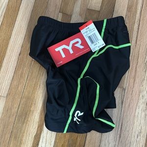Tyr men’s small tri shorts NWT Black with neon green stitching